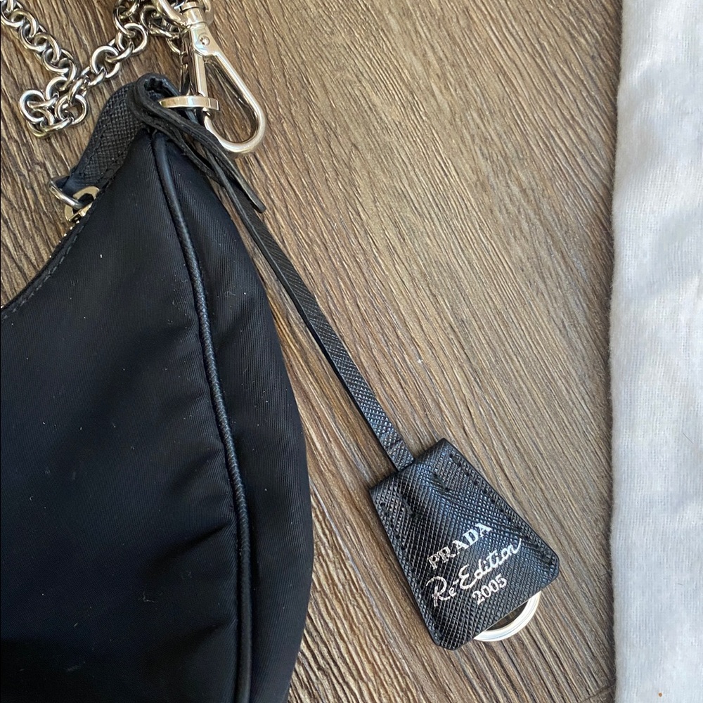 Black Prada Re-Edition 2005 Shoulder Bag - Picture 12 of 16